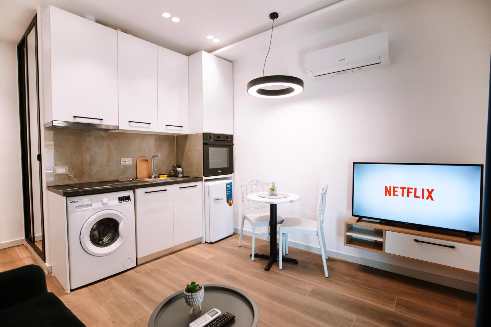Barrikada Str Modern Apartments - The Nest ติรานา ภายนอก รูปภาพ