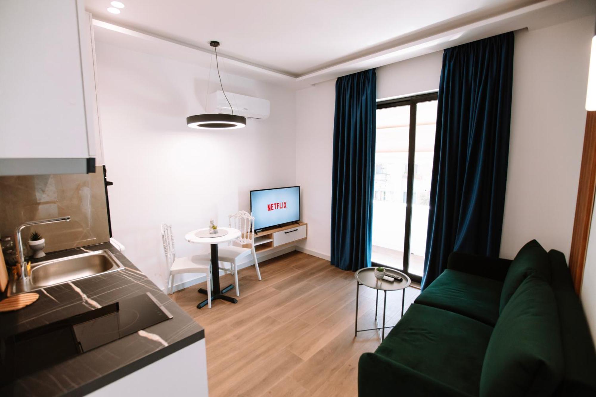 Barrikada Str Modern Apartments - The Nest ติรานา ภายนอก รูปภาพ