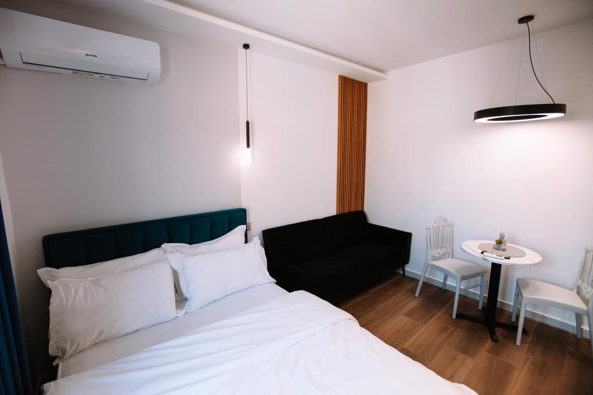 Barrikada Str Modern Apartments - The Nest ติรานา ภายนอก รูปภาพ
