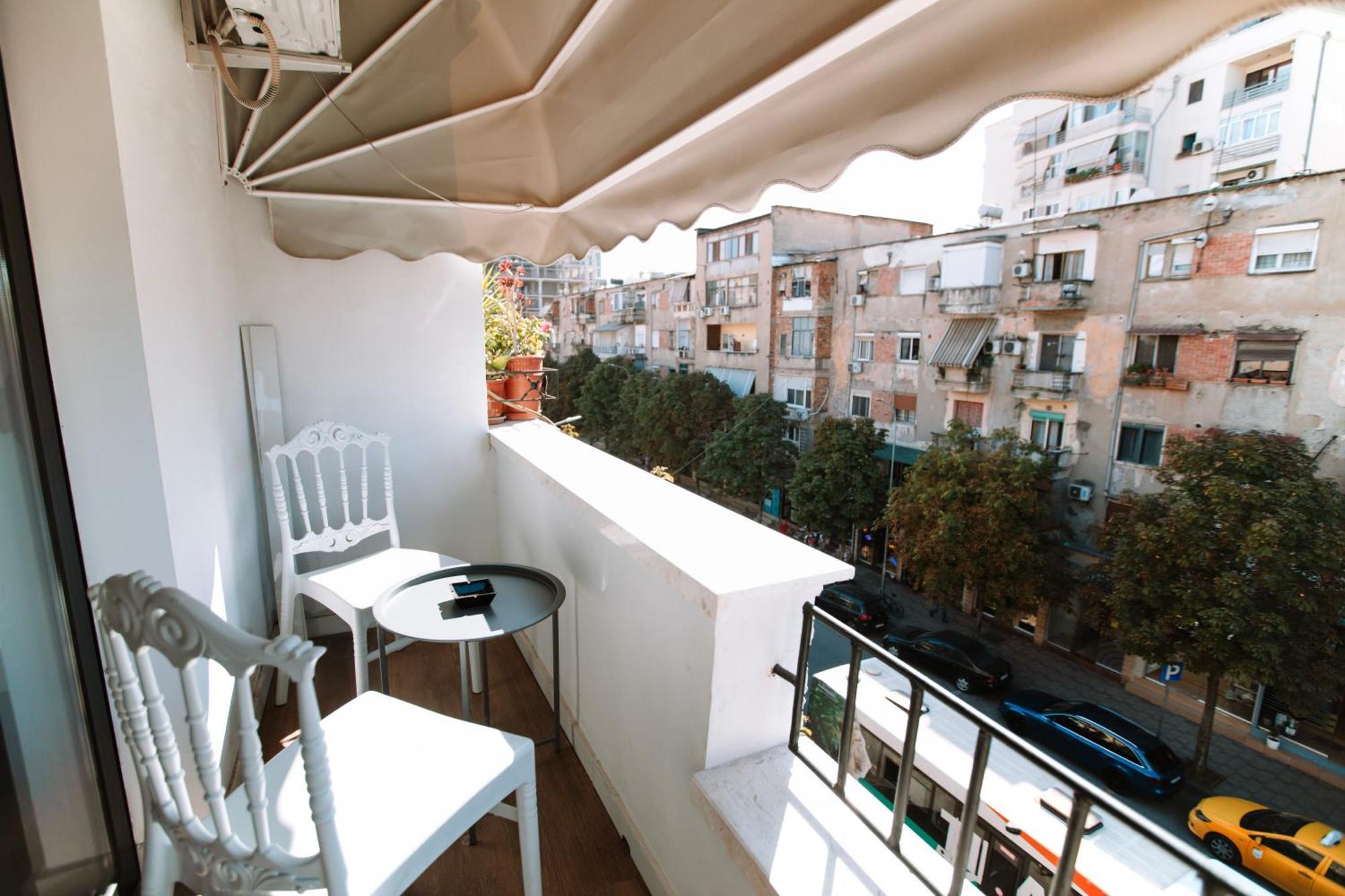 Barrikada Str Modern Apartments - The Nest ติรานา ภายนอก รูปภาพ