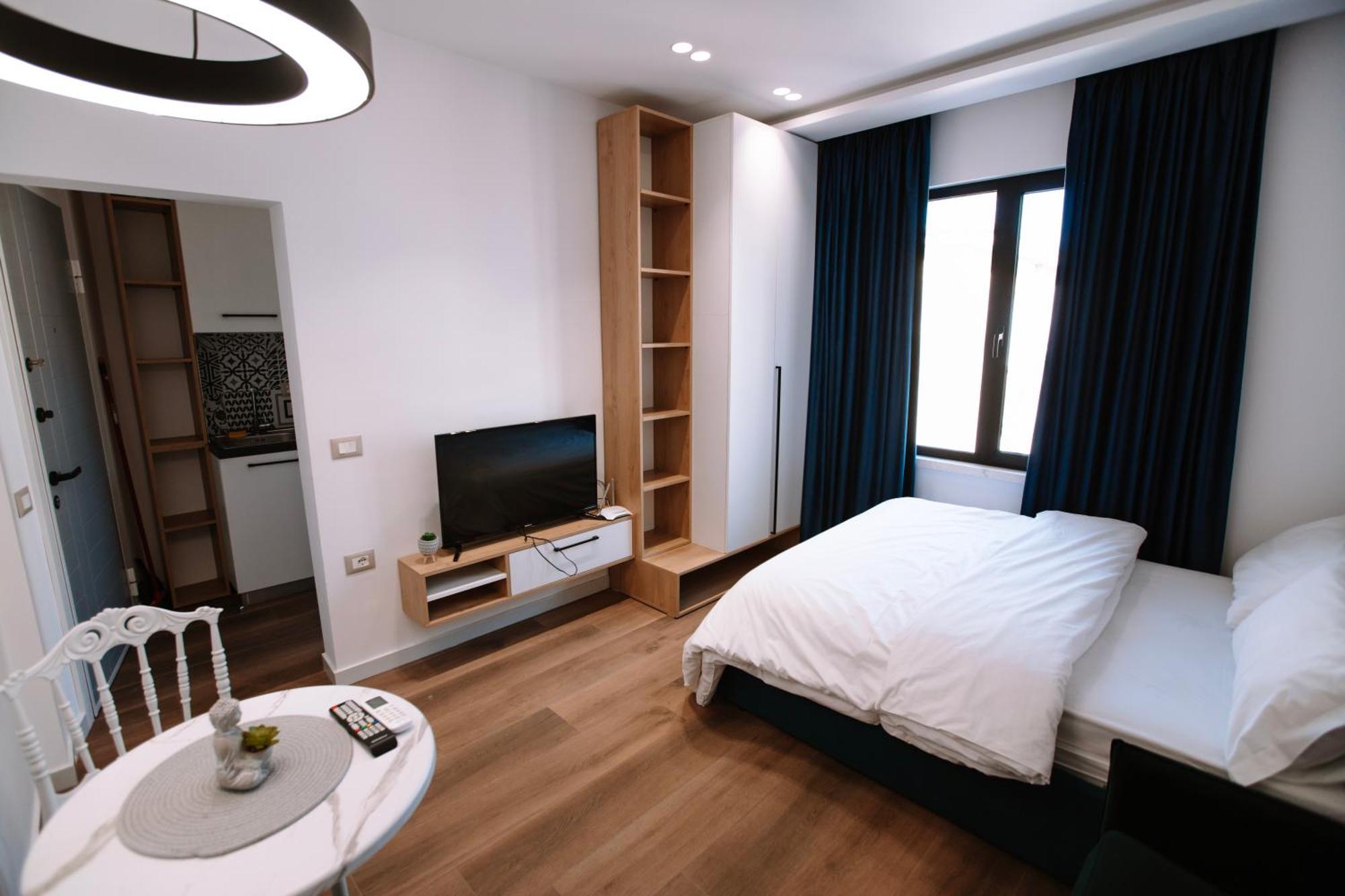 Barrikada Str Modern Apartments - The Nest ติรานา ภายนอก รูปภาพ